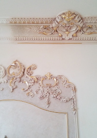 Рамка на стене патина позолота серебро декоративка